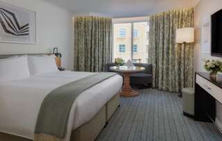Отель Conrad Dublin Дублин Улучшенный номер с кроватью размера «king-size»-2